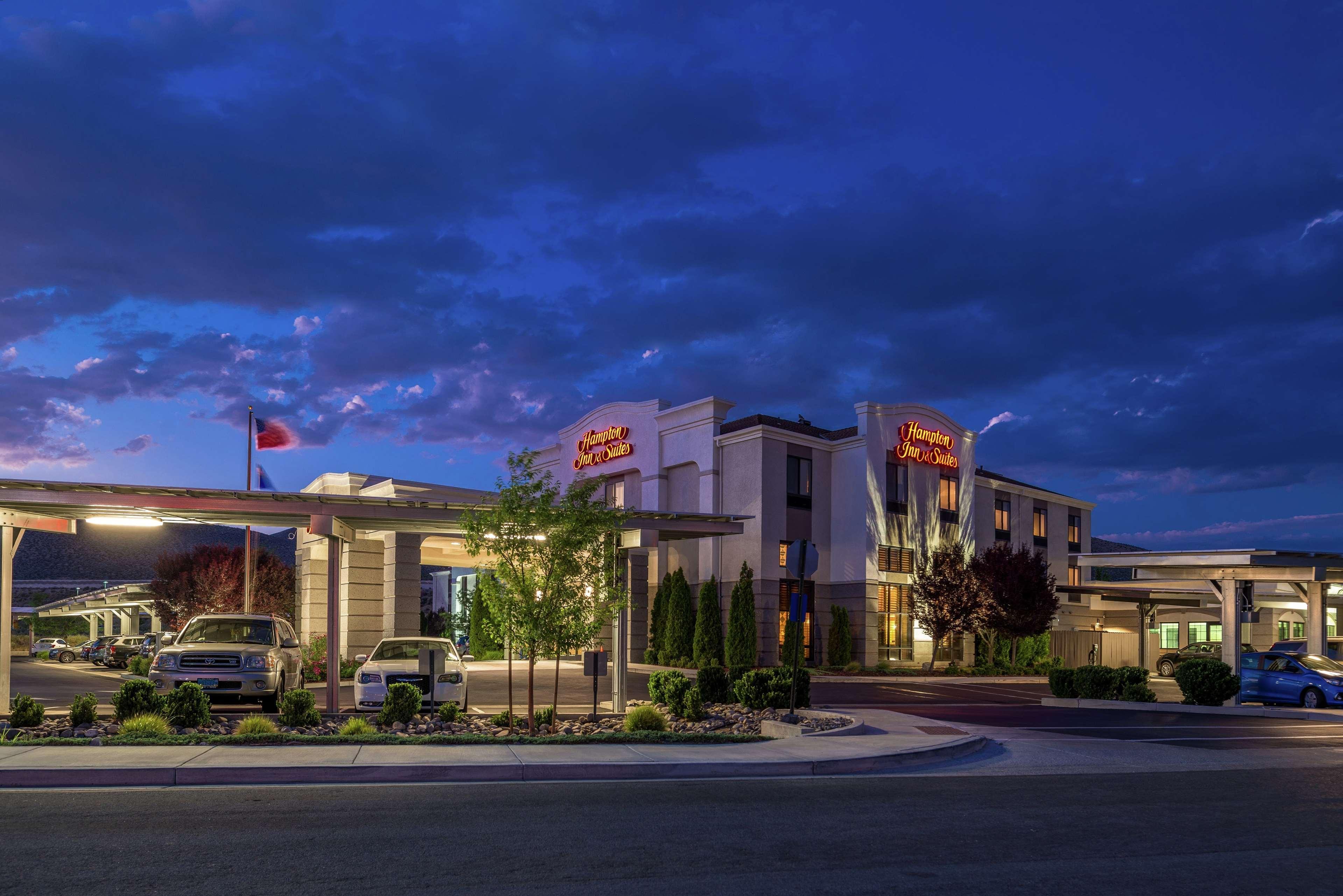 Hampton & Carson Hotel 3*