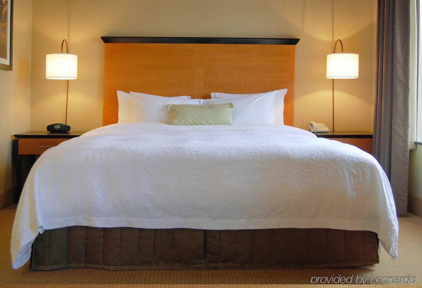 Hampton & Carson Hotel